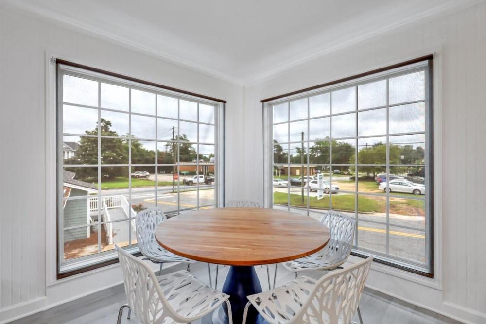 Eagle's Nest - Upscale Loft Downtown Close to GSU